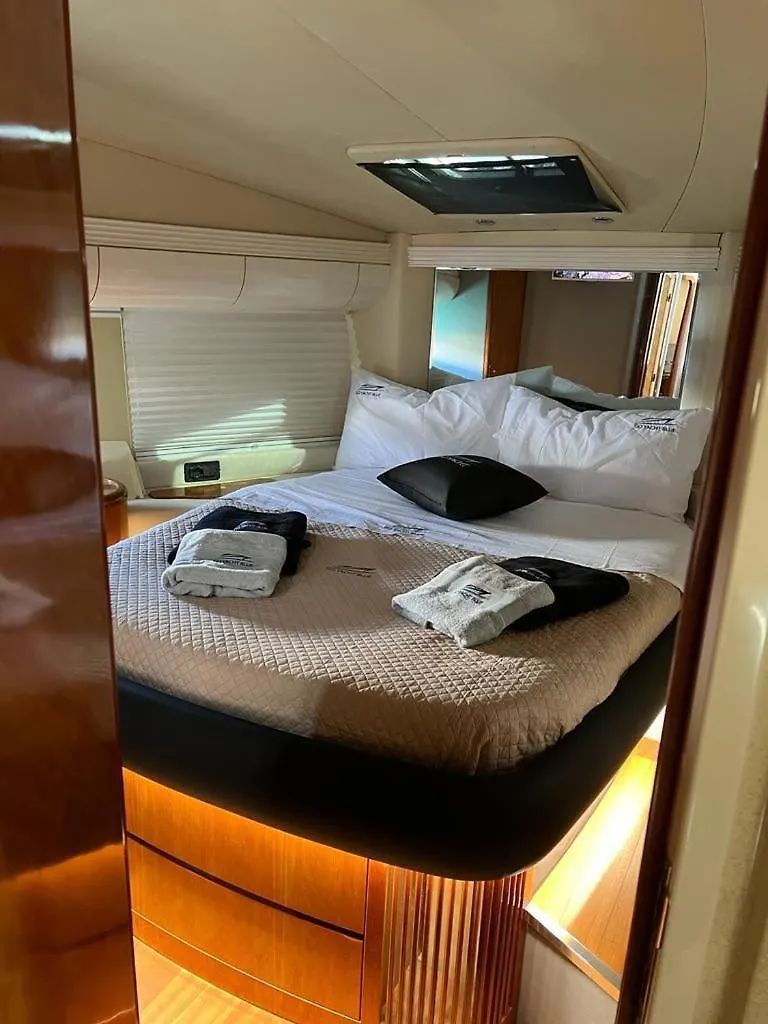Hotel na wodzie Hotel Lupin Yacht Porto Santo Stefano