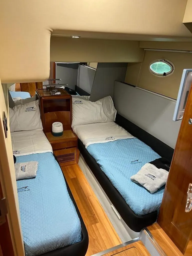 Hotel Lupin Yacht Porto Santo Stefano  Hotel na wodzie